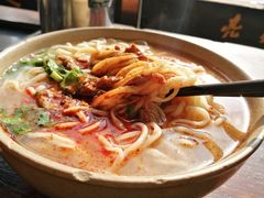 -亮亮面馆(经六路店)