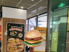 -麦当劳(百联西郊购物中心店)