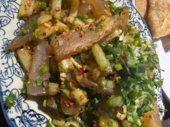 -乐山食古香跷脚牛肉