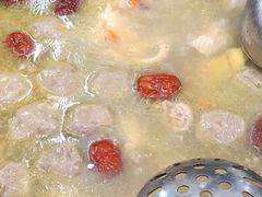 滋补汤底-花苑美食横琴生蚝火锅(拱北粤华路店)