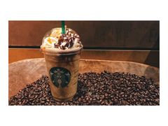幸运白巧克力摩卡星冰乐-星巴克(北京首都国际机场7店)