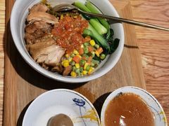 -呼啦面馆·头牌豌杂面(爱琴海店)