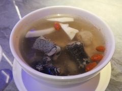 椰子炖竹丝鸡汤-啫神·广州地标美食(北京路店)