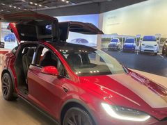 -TESLA 特斯拉(上海太古汇体验店)
