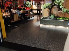-芝小官毛肚火锅海鲜自助(苏州吴江区万宝店)