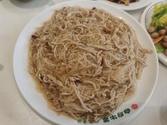 -金卯白肉罩火烧