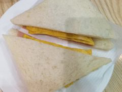 -滋味满屋美食坊(上海街店)