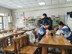 -不起眼麻辣烫凉皮店