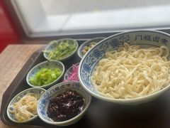 老北京炸酱面-门框胡同百年卤煮(新街口店)