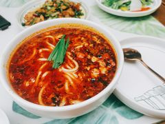 小锅米线-云海肴汽锅鸡·云南小炒(曲江大悦城店)