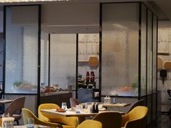 -深圳国际会展中心希尔顿酒店(前海华发冰雪世界店)