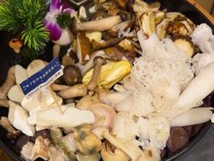 -一朵菌·野生菌探索家火锅(南亚店)