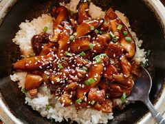 照烧鸡腿饭-九田家黑牛烤肉料理(三墩店)