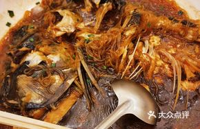 Qianshan Lake Fish Head with Vermicelli