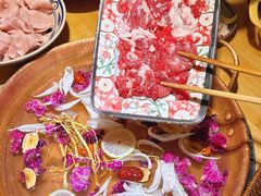 -洱火云南酸菜牛肉火锅(石景山当代商城店)