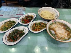 蒜苗辣椒腊肉-刘氏三和面馆