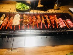 会自己转的烧烤炉-悦屋老板娘的烤肉店(紫薇田园店)