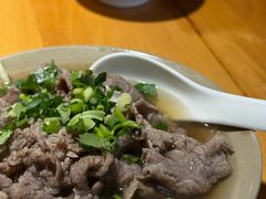 -大众跷脚牛肉馆·非遗传承单位(峨眉山店)