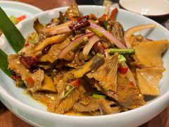 -老滇山寨•云南特色菜•地方菜•民族风情歌舞表演(金碧店)