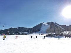 -丝绸之路山地度假区滑雪场