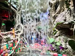 -多彩贵州城极地海洋世界