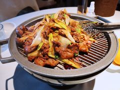 经典葱爆小羔羊肉-悦融·京鲁菜·露台花园(安定门店)