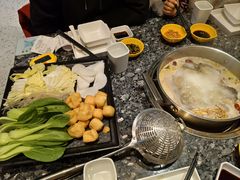 -一席地·本地鸡窝·杭帮鸡火锅(萧山银隆百货店)