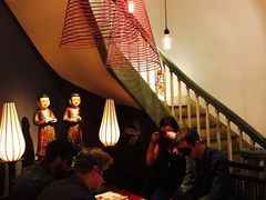 -Noir. Dining in the Dark
