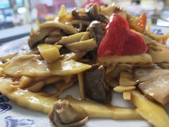 -天天向上素食餐厅(五台山店)