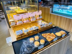 -顶东面包花园·生日蛋糕(世博店)
