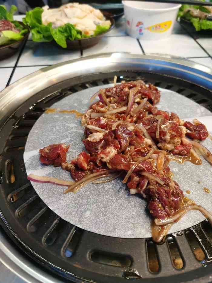 碗碗鲜烤肉"偶然间发现家附近新开了家烤肉 而且还是东.