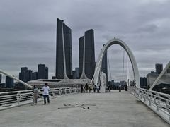 -南京眼步行桥
