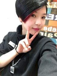 -唐荣护肤造型