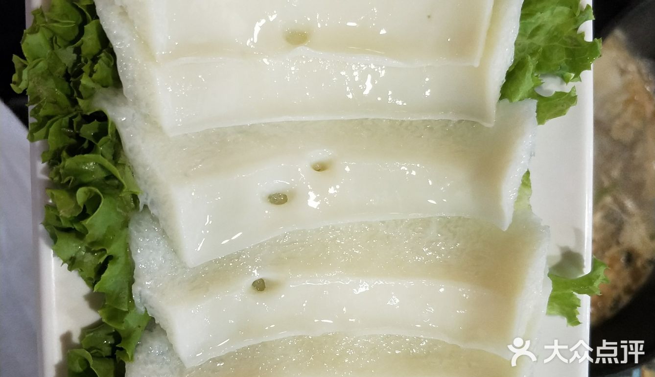 鲜鸭血和腊肠很好吃，那个胶原牛肉很有特点