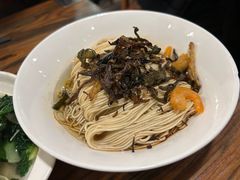 开洋葱油葱油面-建国328小馆
