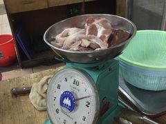 -标记美食新鲜猪杂(兴南大道店)