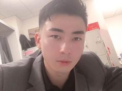 -TESLA 特斯拉(上海太古汇体验店)