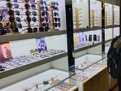 -广州宝岛眼镜武汉和光眼镜市场西区店