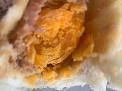 咸蛋黄超人包-老陶包子铺(南大西南村店)