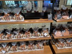 -Laderach 莱德拉(上海环贸iapm店)