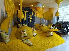 -全家便利店(洛川东路店)