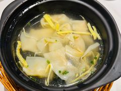 蟹粉小馄饨-馋三尺蟹粉小笼(人民广场店)