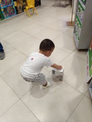 -孩子王(静安大融城店)