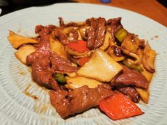 菌菇炒牛肉-丽江金茂凯悦臻选酒店-滇香馆