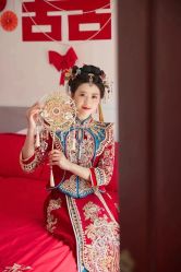 -莫小姐婚纱