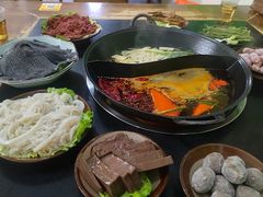 -重庆故事姊妹老火锅(财经学院店)