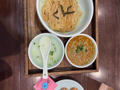 -蟹上黄·蟹黄面·江南糖水(人民广场店)