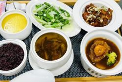 -臻康乃馨月子中心(集美店)