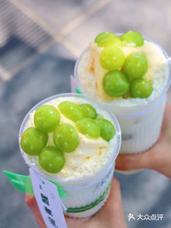 熊姬新品|青提系列边吃边喝的蛋糕奶茶