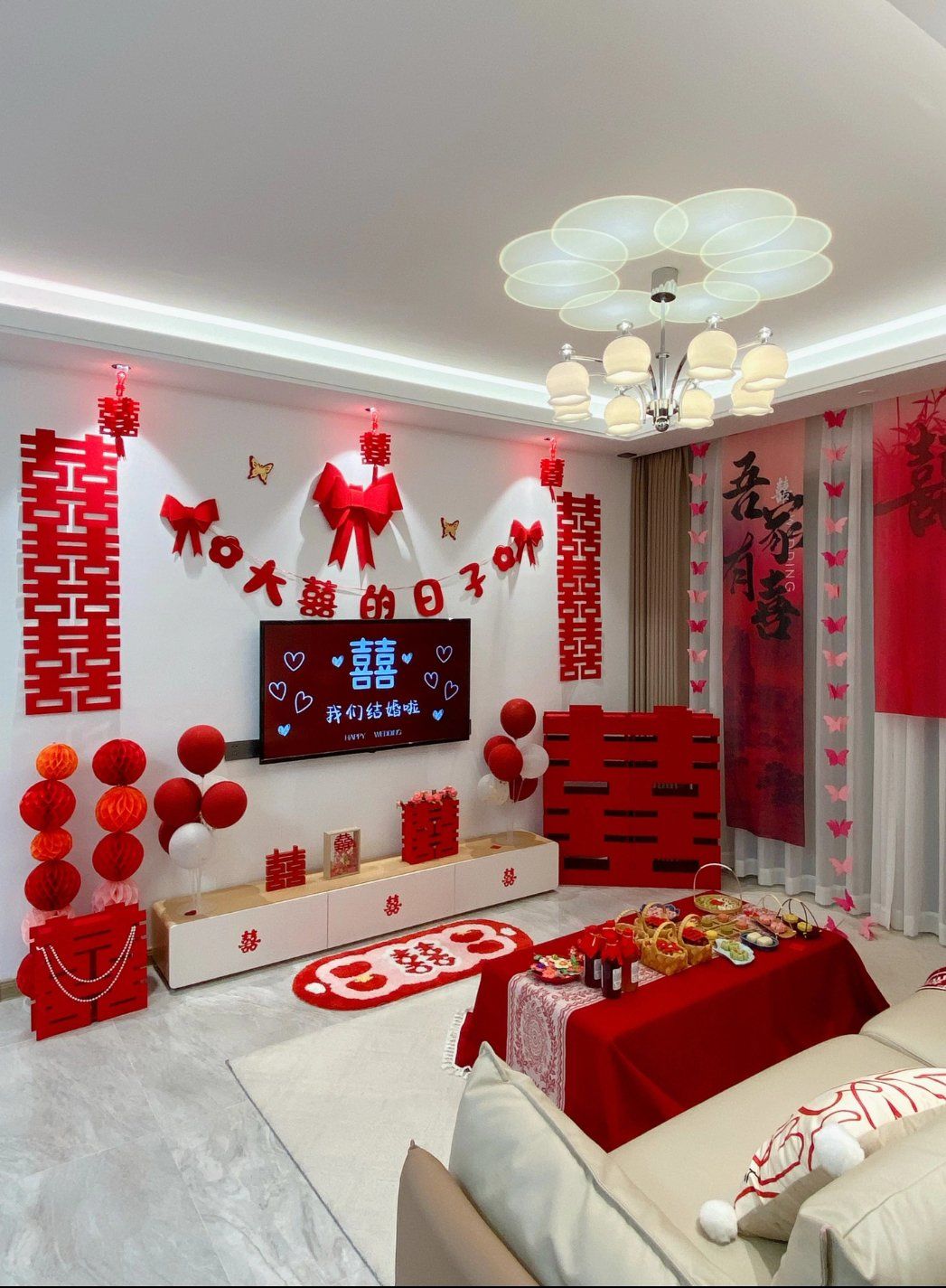 婚房布置的细节无处不在,每一个摆设都充满了情调和浪漫,让人感受到了